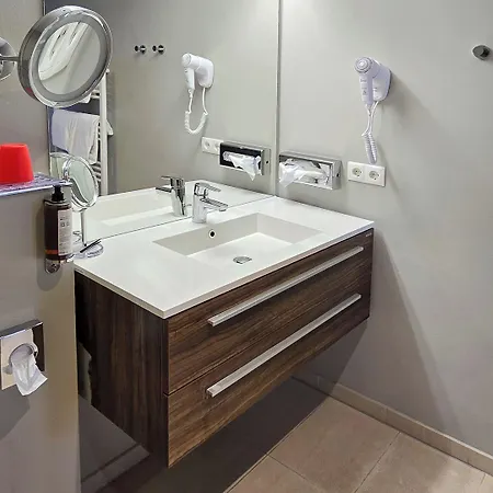 Dormero 4*